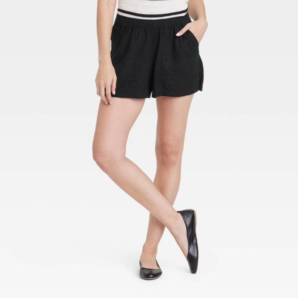 Black Linen-Blend Pull On Shorts, Size M
